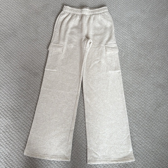 Vitality/Balance Athletica Cozy Cargo Trouser Wide Leg Sweatpants Oat Marl/Cream - Picture 3 of 9